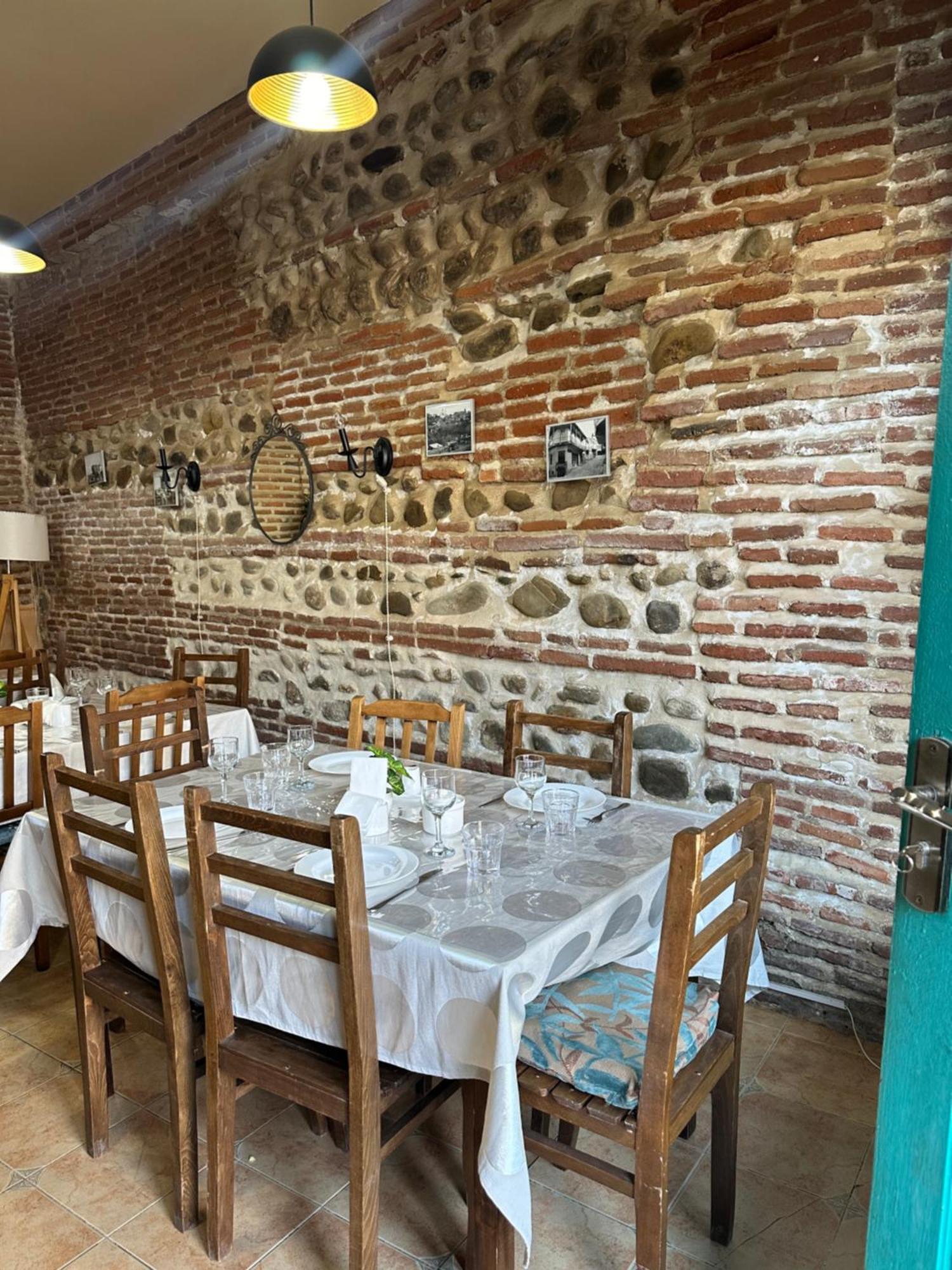 Golden Lion Hotell Sighnaghi Exteriör bild
