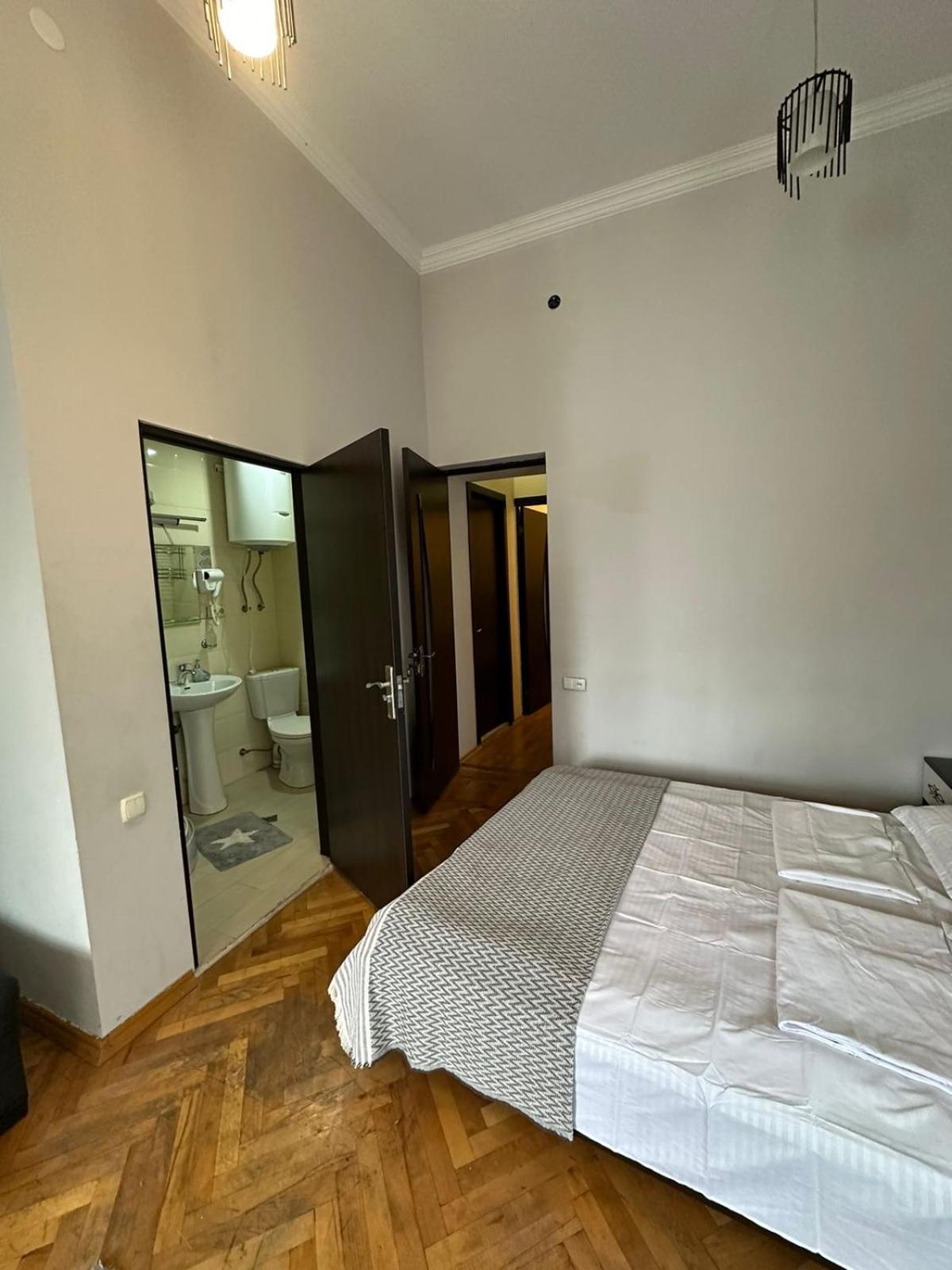Golden Lion Hotell Sighnaghi Exteriör bild